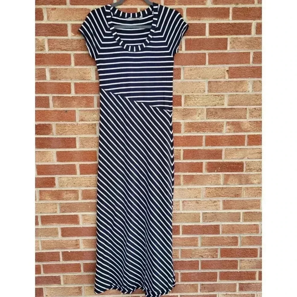 Athleta Maxi Dress Women's Size XSP Striped Blue and White